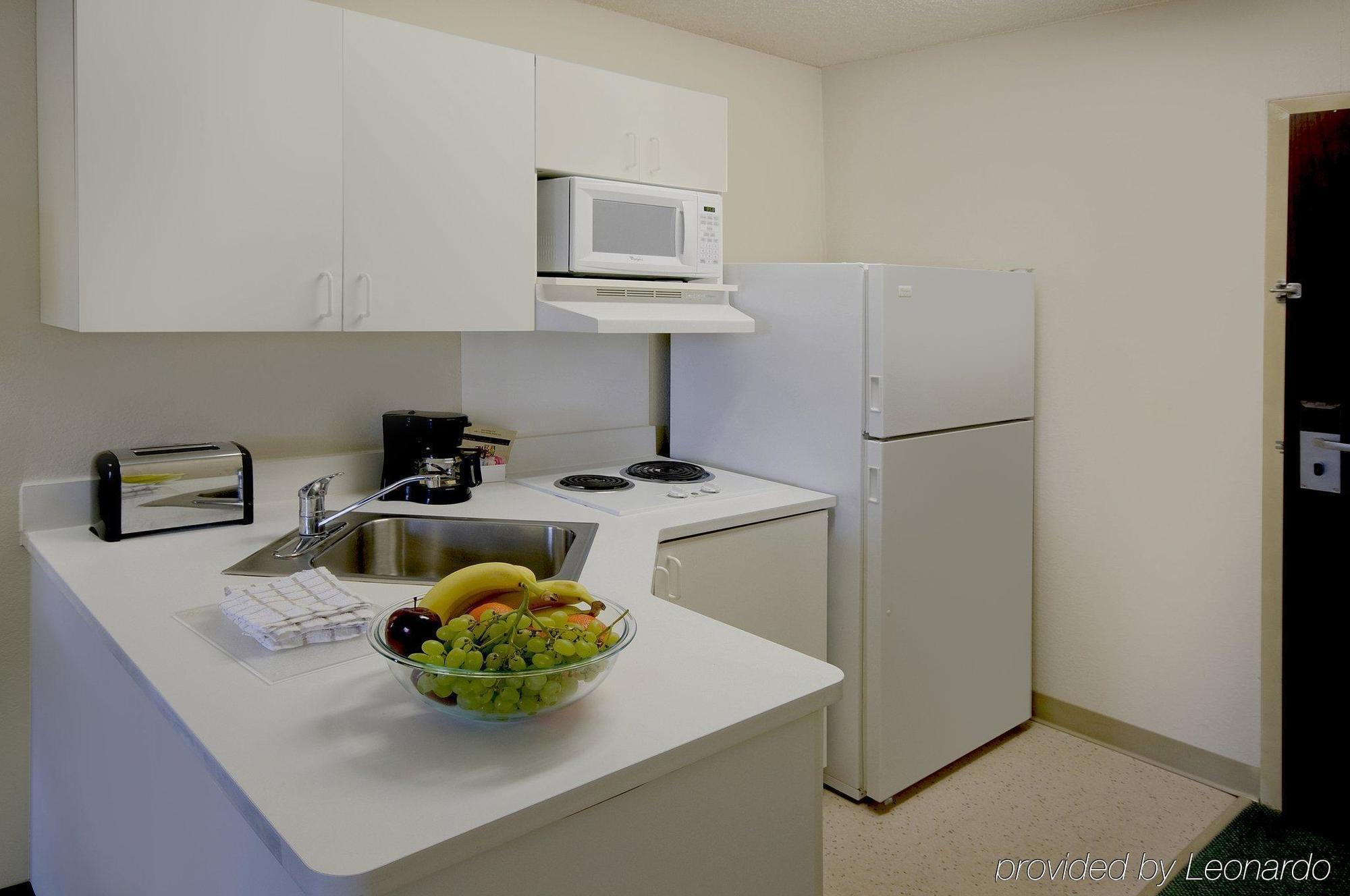 Extended Stay America Select Suites - Detroit - Roseville Kültér fotó